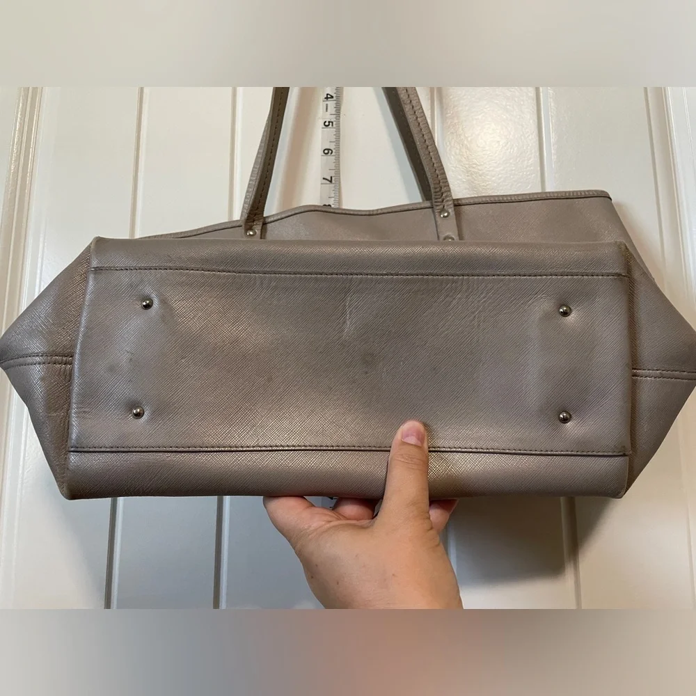 Salvatore Ferragamo gold Leather bag